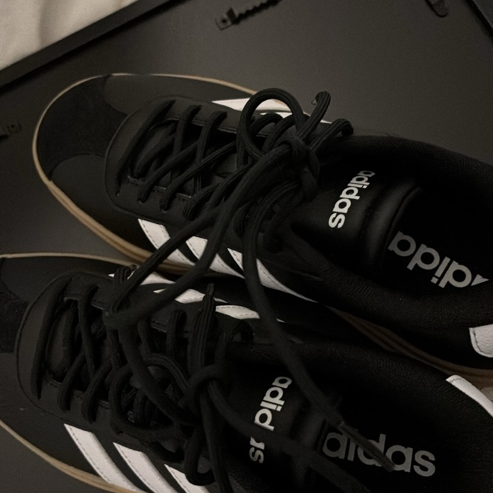 Adidas Bold Platform- 6.5 - Picture 2 of 4